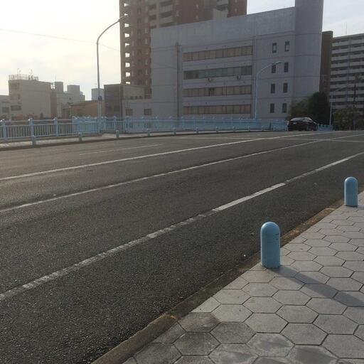 木津川橋 西に渡れば西警察署